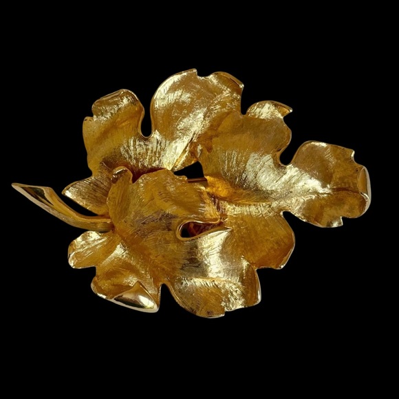 Vintage Signed Judy Lee Triple Oak Leaf Goldtone Brooch - Picture 3 of 7